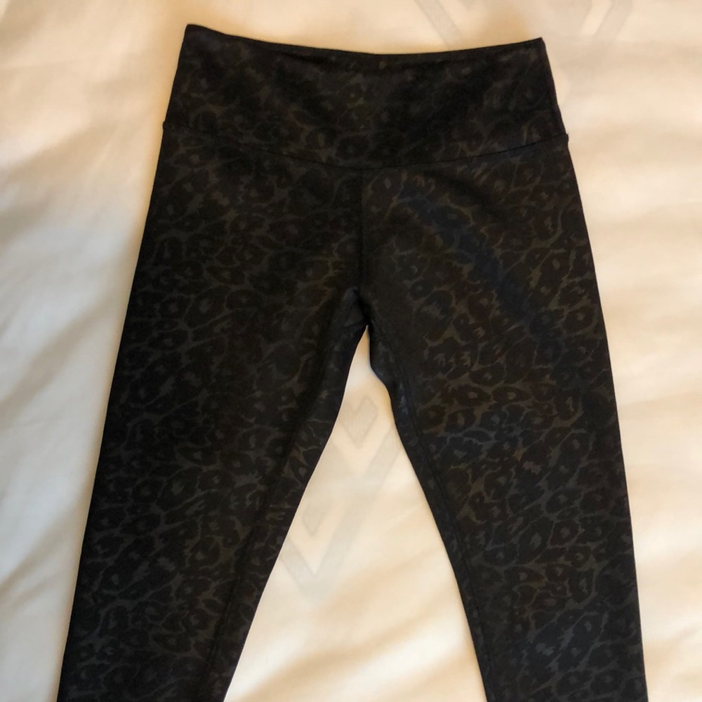 Leopard print leggings.